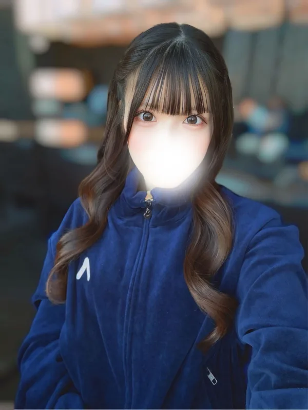 桐谷 えれな