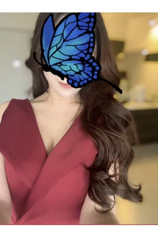 愛美 MANAMI