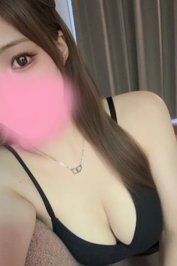 柚木 せりな