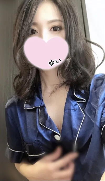 足立 ゆい