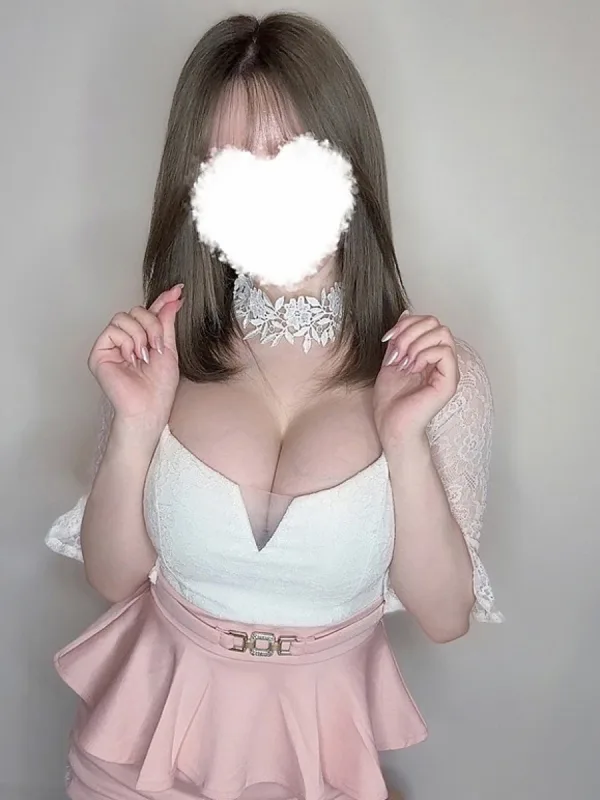 姫城ひなみ