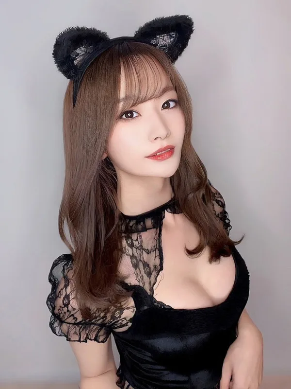 都築ひとみ