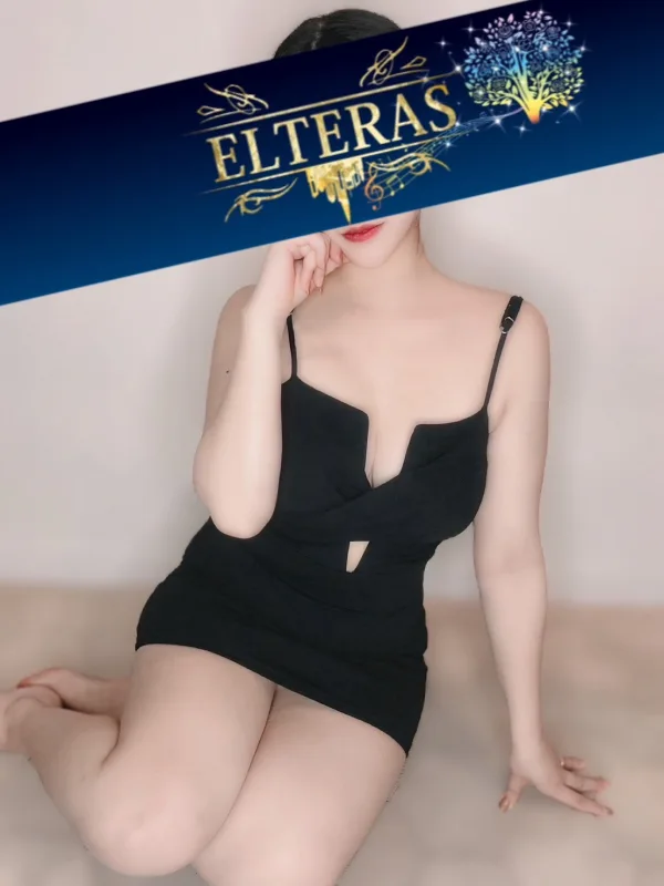 雫あいな