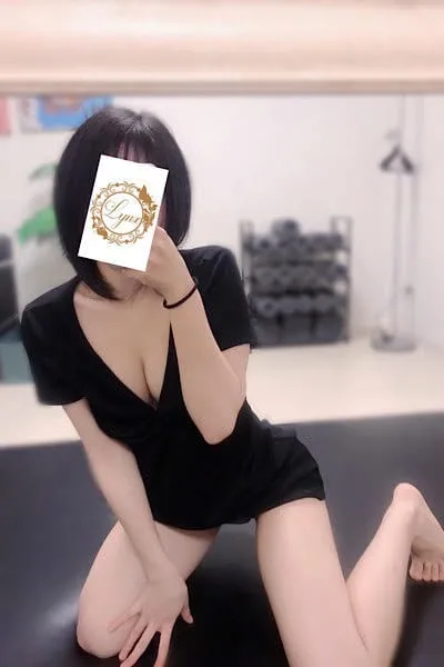 結城えりな