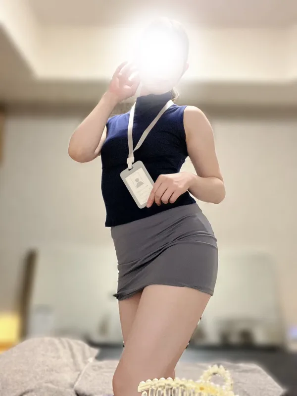 仲里あんず