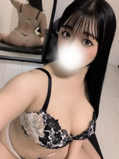 南川 あやね