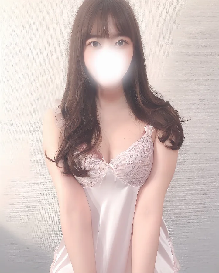 三上ももか