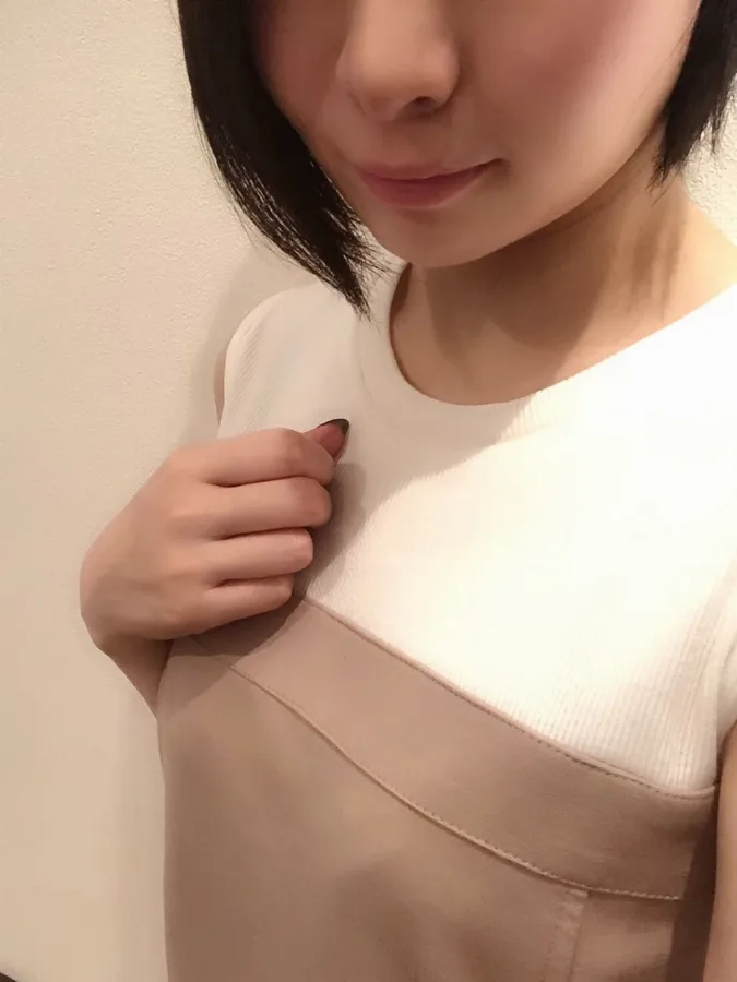 観月 さりな