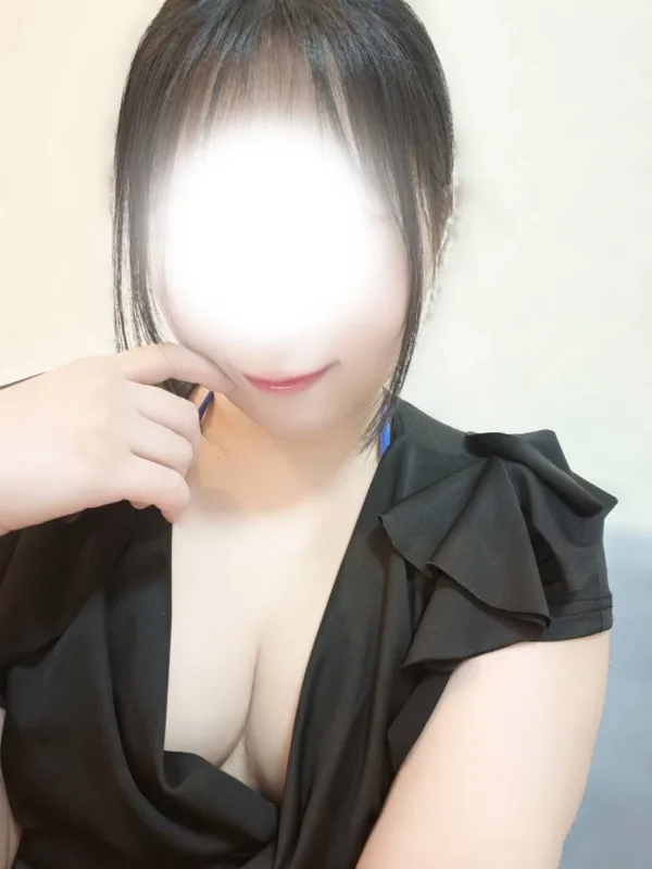 手嶋もね