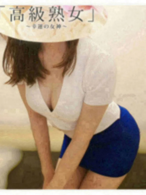 綾瀬なぎさ