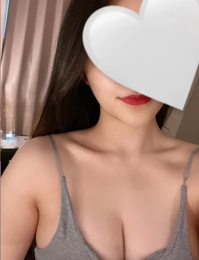 長澤ひな
