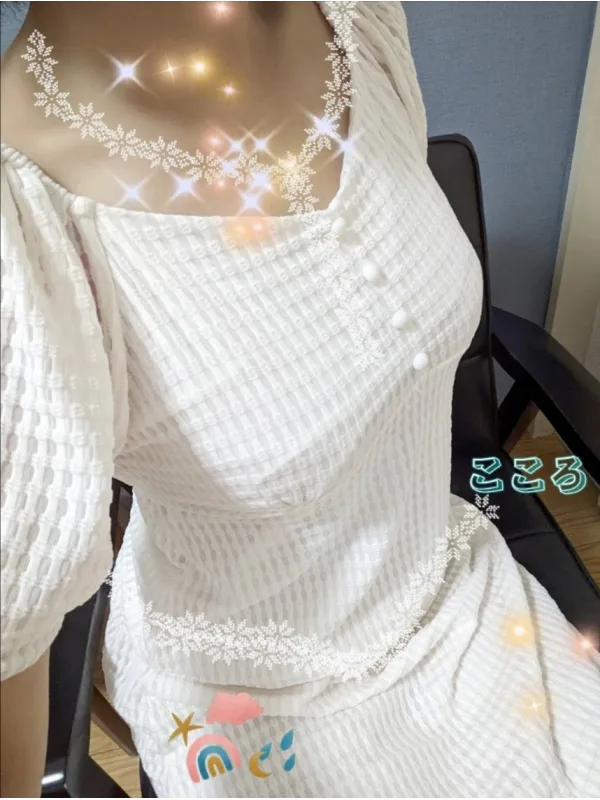 新倉こころ